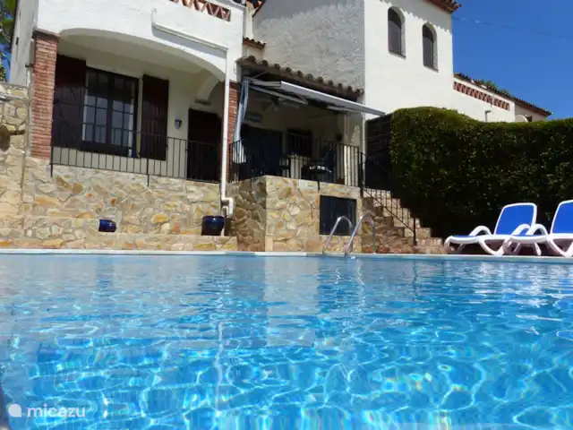 Casa Verdial | Espagne, Costa Brava, L'Estartit - maison de vacances Vue arrière de la maison