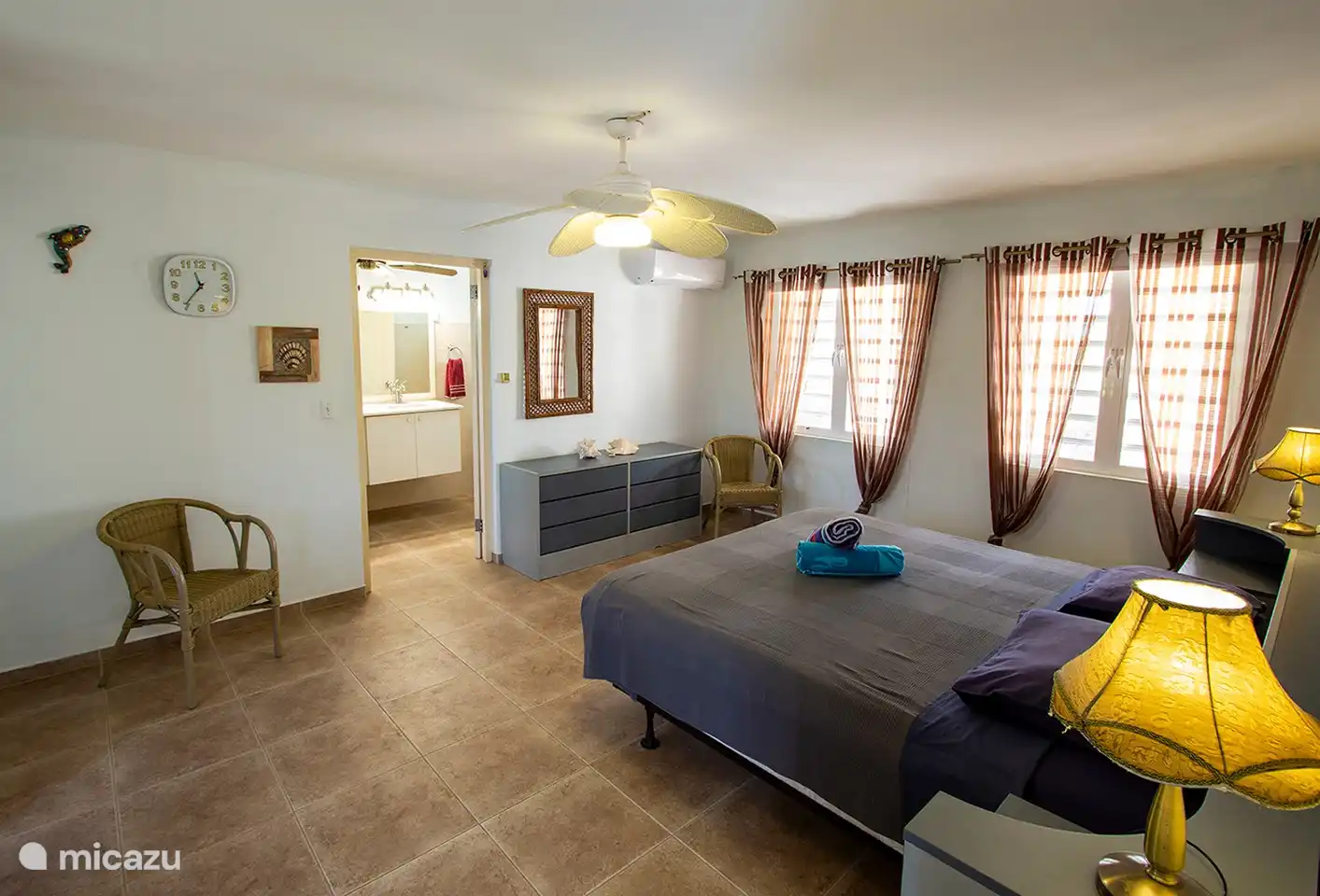 Here you can see the Master Bedroom Flamingo in Casa di Bon Bientu Bonaire.