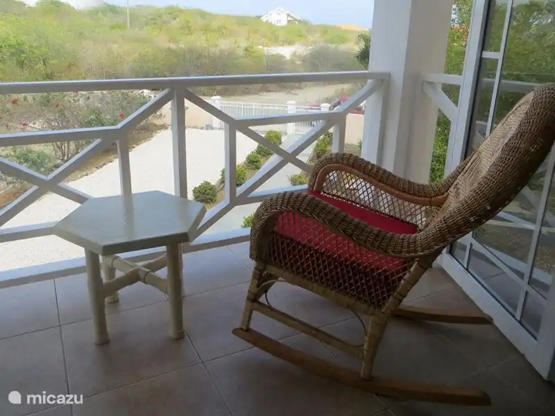 Also on the front of Casa di Bon Bientu Bonaire is a terrace with a nice rocking chair.
