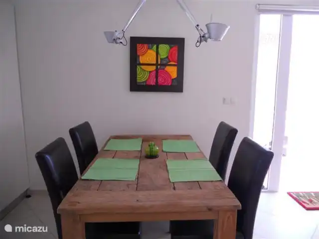 Location de Vacances Curaçao, Curaçao-Centre, Piscadera, appartement - Royal Palm Supernice Table à manger avec 4 chaises