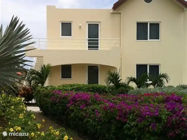 Location de Vacances Curaçao, Curaçao-Centre, Piscadera, appartement - Royal Palm Supernice Façade arrière de l'appartement.