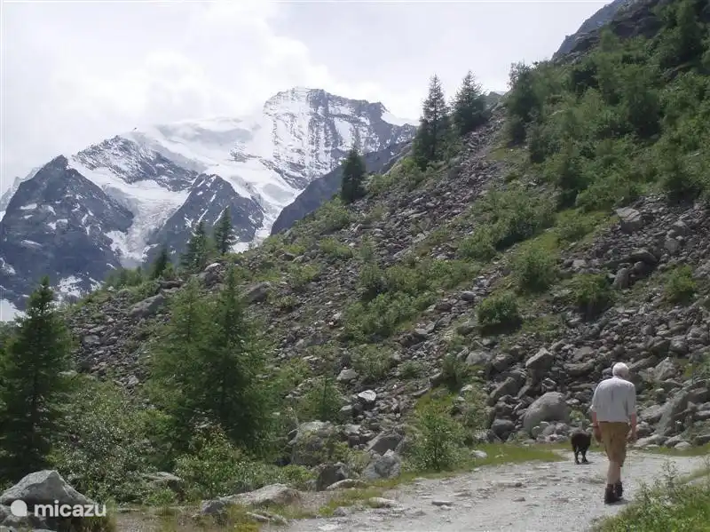 The Grand Cornier, seen towards the Petit Mountet.