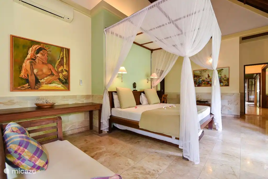 Bathroom of the master bedroom