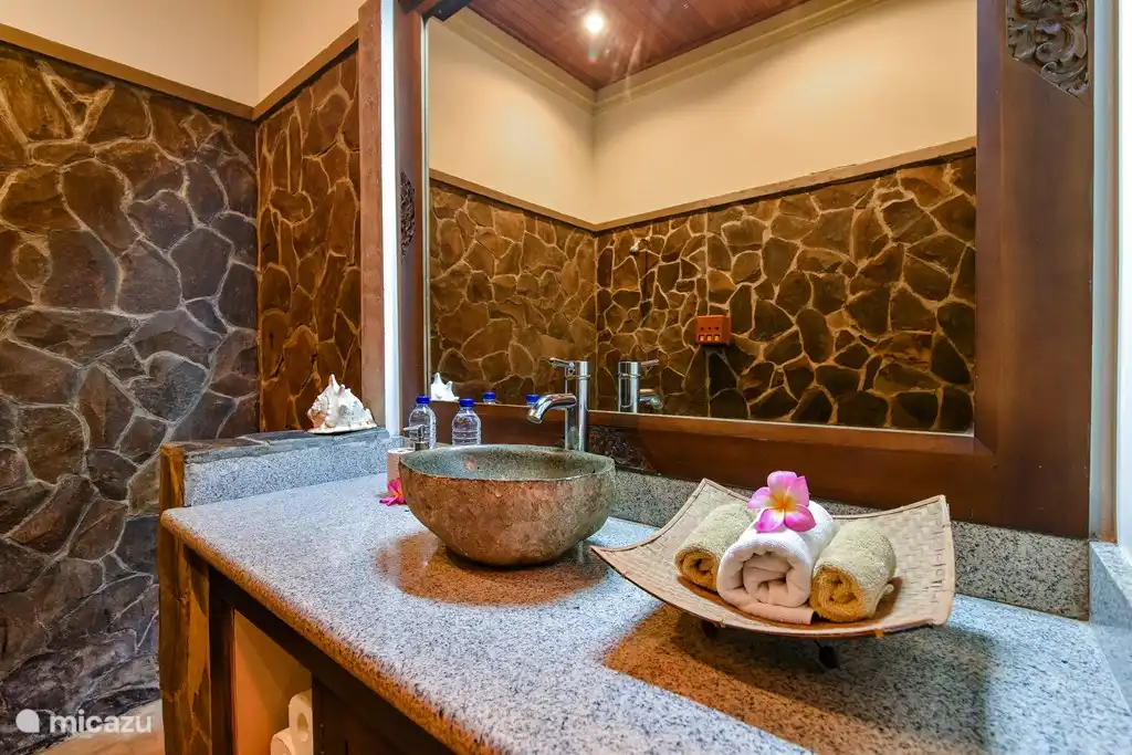 The view of the garden from the terrace veranda bedroom