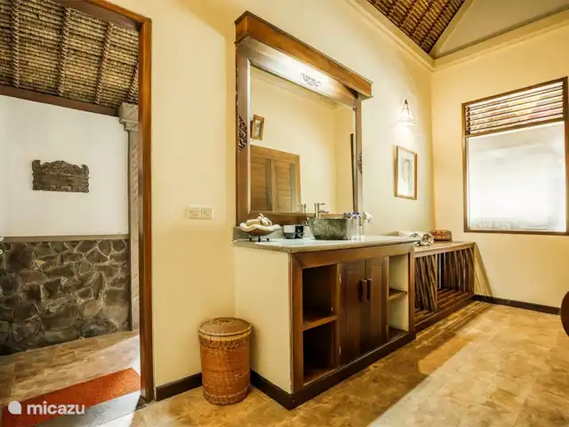 Location de Vacances Indonésie, Bali, Pemuteran, villa - Villa Sémadhi dressing de la suite véranda