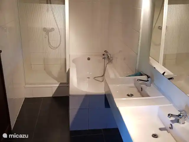 Location de Vacances Belgique, Ardennes, Tenneville, ferme - La Luna Ardennes -Wifi Salle de bains