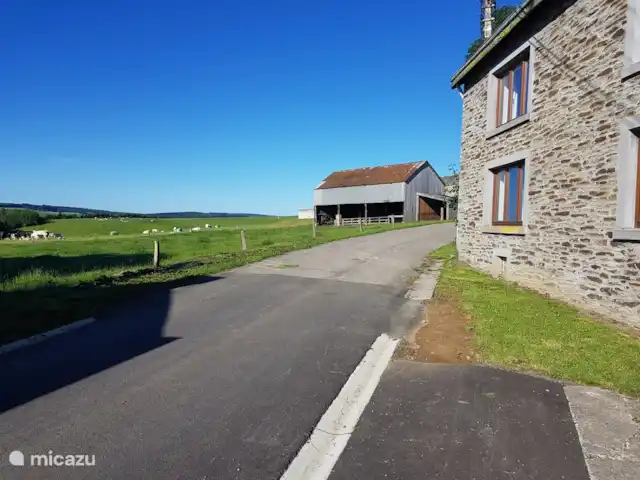 Location de Vacances Belgique, Ardennes, Tenneville, ferme - La Luna Ardennes -Wifi Avant ferme sur route