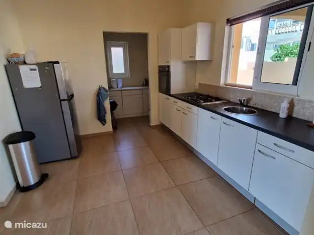 Villa Korsow | Curaçao, Banda Abou (ouest), Big Mountain - villa cuisine avec four, micro-ondes, réfrigérateur.