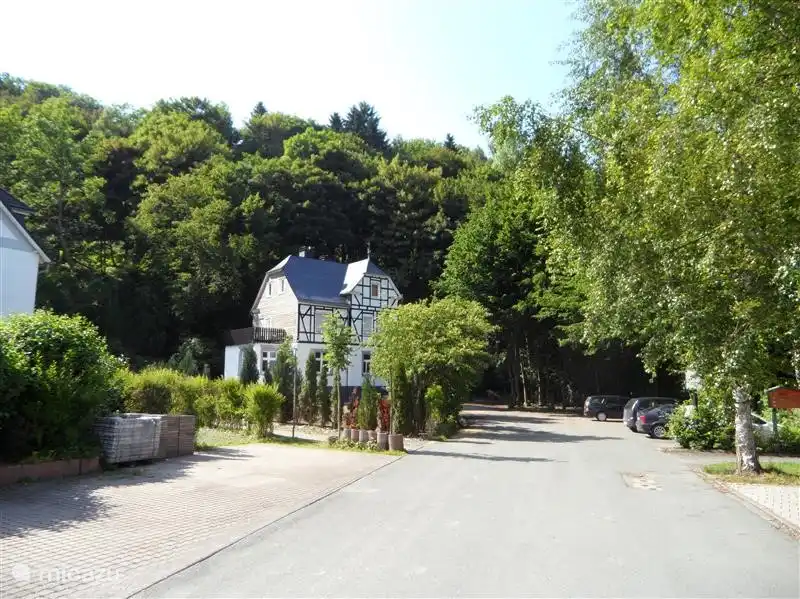 La &#250;ltima casa en una calle sin salida, segura para ni&#241;os peque&#241;os y, por supuesto, maravillosamente tranquila.