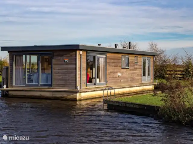 Péniche de luxe 'Sweltsje' | Pays-Bas, Frise, Eernewoude - camping-car / yacht / péniche Péniche de luxe 'Sweltsje' | Pays-Bas, Frise, Eernewoude - camping-car / yacht / péniche