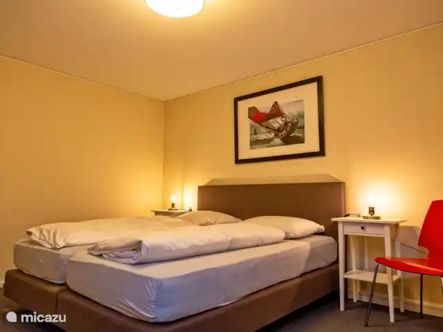 Péniche de luxe 'Sweltsje' | Pays-Bas, Frise, Eernewoude - camping-car / yacht / péniche Chambre 2 personnes au rez-de-chaussée