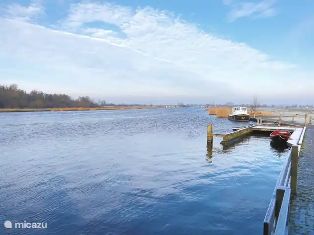 Péniche de luxe 'Sweltsje' | Pays-Bas, Frise, Eernewoude - camping-car / yacht / péniche vue de Warten