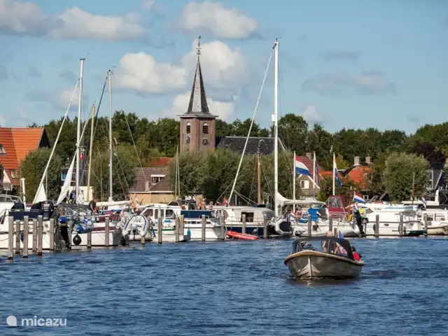 Péniche de luxe 'Sweltsje' | Pays-Bas, Frise, Eernewoude - camping-car / yacht / péniche Earnewald