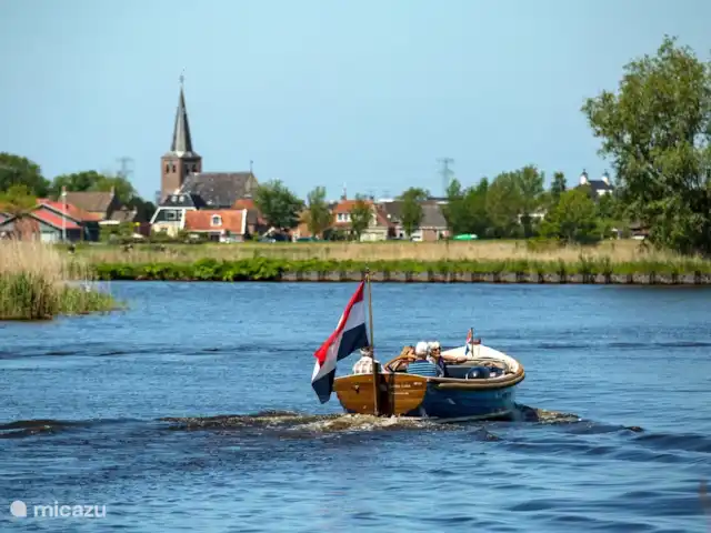 Péniche de luxe 'Sweltsje' | Pays-Bas, Frise, Eernewoude - camping-car / yacht / péniche Earnewald