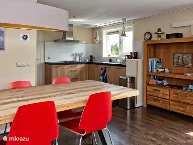 Péniche de luxe 'Sweltsje' | Pays-Bas, Frise, Eernewoude - camping-car / yacht / péniche cuisine