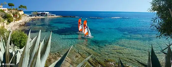 Segeln, aber auch Tauchen, Schnorcheln und so weiter.