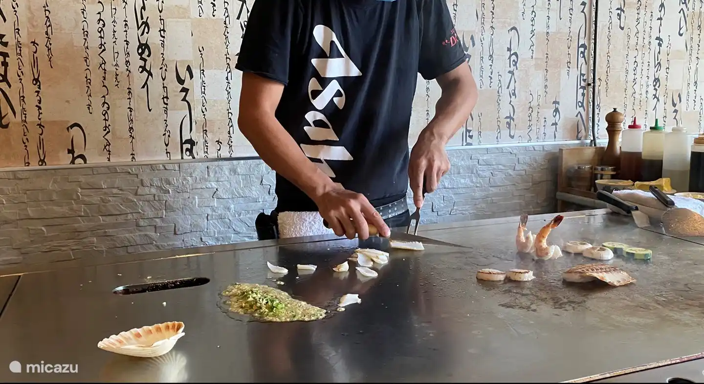 AOI – Japanisches Teppanyaki oder ein gutes „Menu del Dia“. Und viele weitere Restaurants, in denen man gut essen kann.