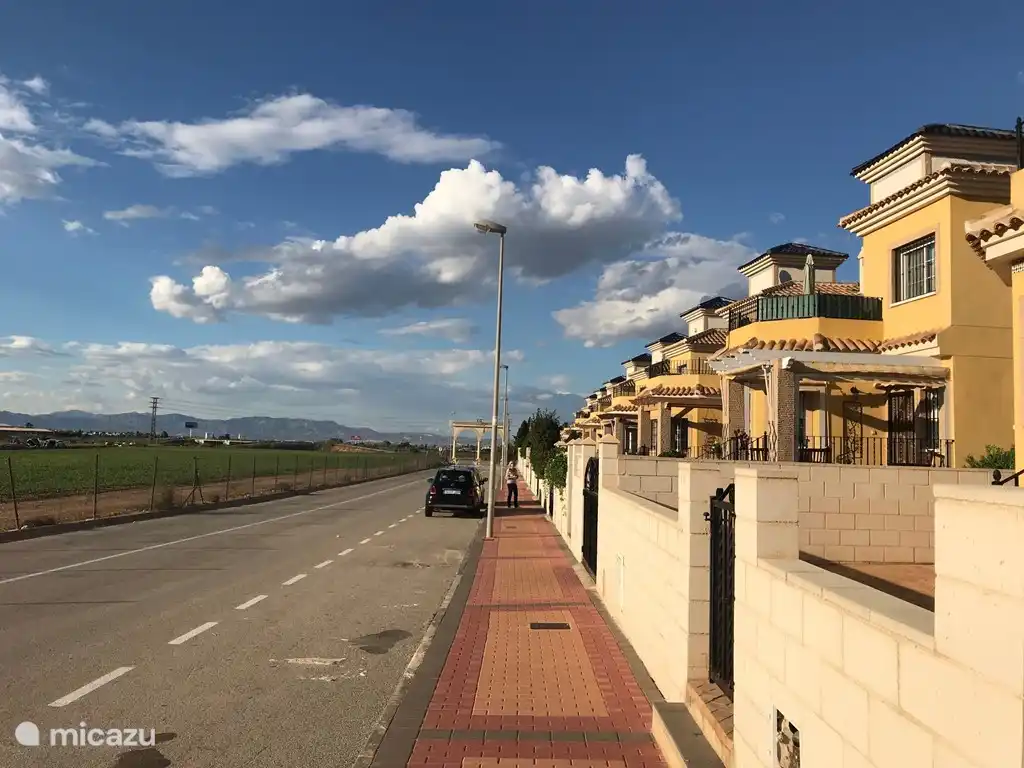 De vez en cuando hay una pequeña nube en el cielo...:-)