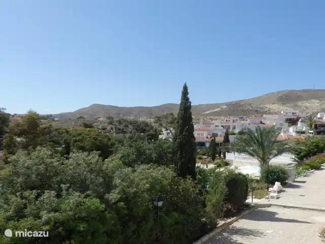 Casita Coveta Neptuno | Espagne, Costa Blanca, Coveta Fumá - maison mitoyenne Vue vers le parc depuis la belle terrasse sur le toit