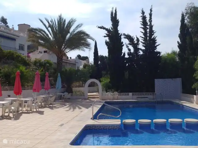 Casita Coveta Neptuno | Espagne, Costa Blanca, Coveta Fumá - maison mitoyenne Grande terrasse ensoleillée à la piscine commune