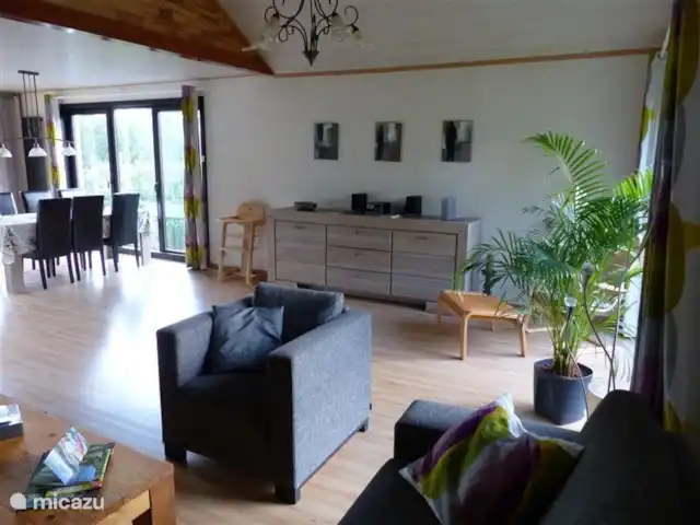 Location de Vacances Belgique, Ardennes, Bouillon, maison de vacances - Gretu26 beaucoup d'espace et de lumière dans la salle à manger/salon 58m2