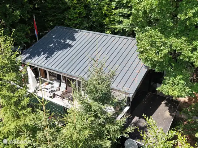 Blick am Sonne | Allemagne, Rhénanie-Palatinat, Mörschied - maison de vacances Vue d’ensemble de l’emplacement libre et de la terrasse ensoleillée