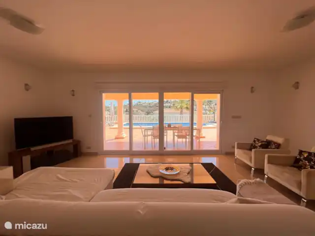 Villa Milà | Espagne, Costa Blanca, Benitachell - villa Du salon, vous avez également une vue sur la piscine.