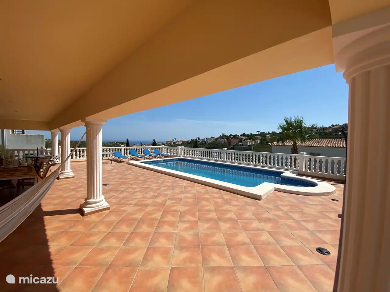 This house also has a BBQ at its disposal. 