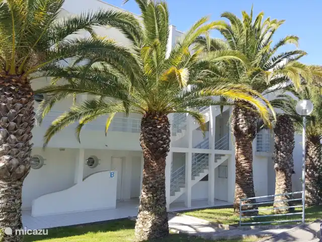 Château Renard Bandol | France, Côte d'Azur, Bandol - maison mitoyenne Façade du bâtiment