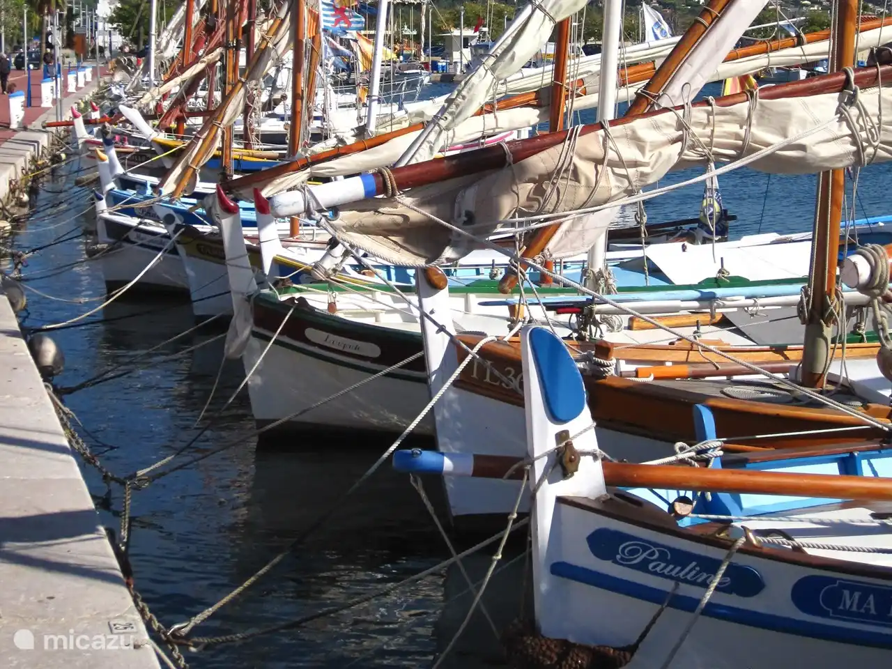 Alte Fischerboote, die als Yachten genutzt wurden