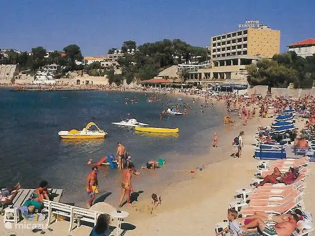 Château Renard Bandol | France, Côte d'Azur, Bandol - maison mitoyenne Renecros dans une journée bien remplie