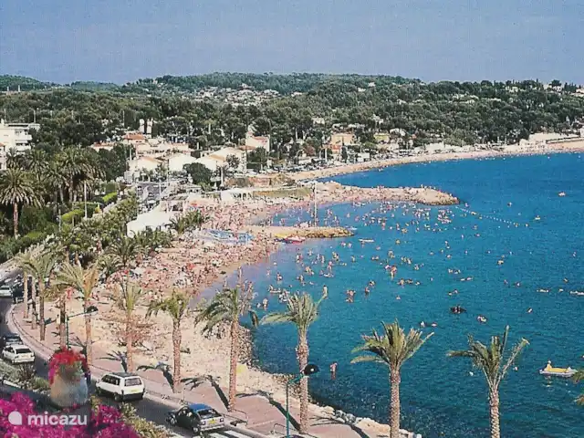 Château Renard Bandol | France, Côte d'Azur, Bandol - maison mitoyenne Plage de sable Grand Vala côté est, vers Sanary