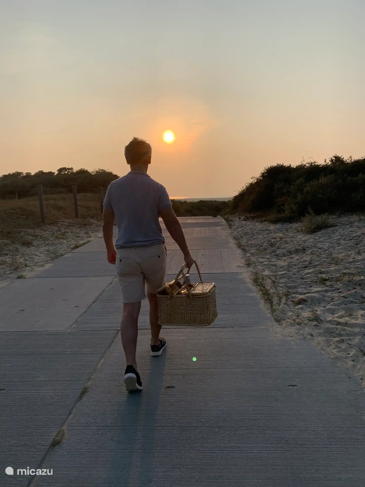 Beenden Sie den Tag mit einem Picknick in der Strandhütte und genießen Sie einen unvergesslichen Sonnenuntergang.