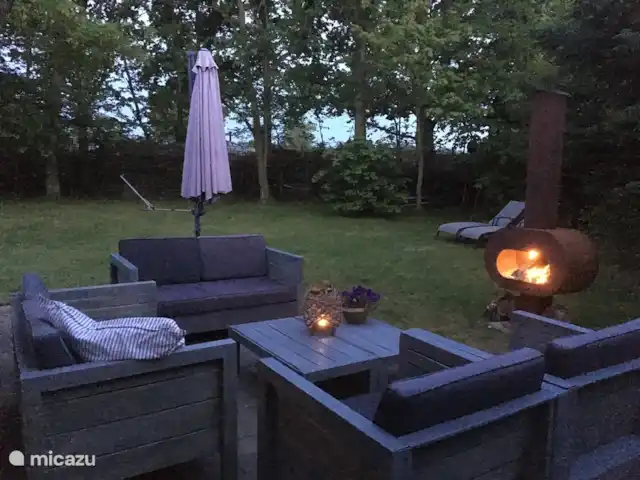 De Zeeëgel, de Zuidhoek 8 huren in Nederland, Zeeland, Renesse - bungalow Geniet van een heerlijk romantisch haardvuurtje bij de buitenhaard