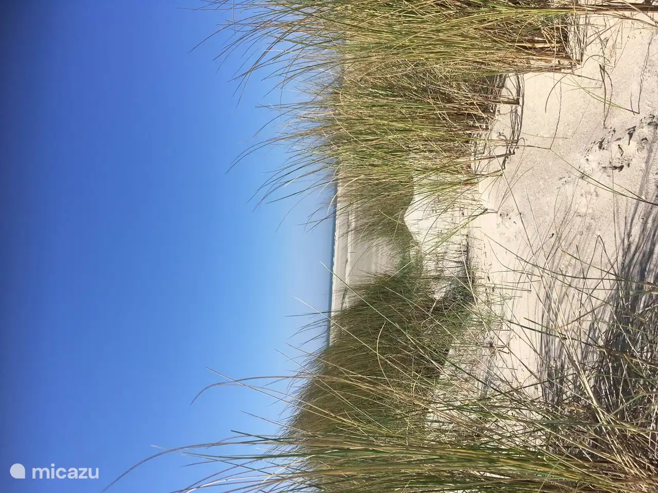 nur 10 Gehminuten vom breiten Sandstrand entfernt