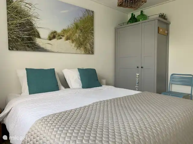 De Zeeëgel, de Zuidhoek 8 huren in Nederland, Zeeland, Renesse - bungalow Drie zeer ruime slaapkamers met veel bergruimte. 
(slaapkamer nr. 3)