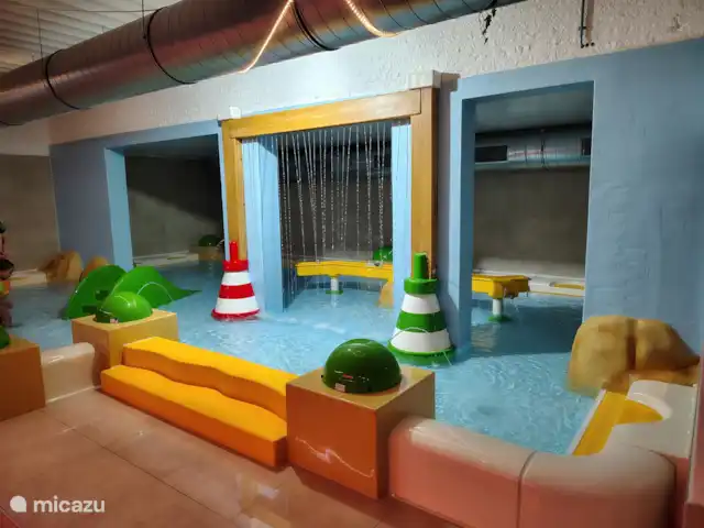 Location de Vacances Pays-Bas, Zélande, Baarland, bungalow - Bergeronnette grise Scheldeoord La nouvelle piscine pour enfants.