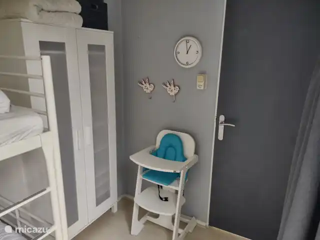 Location de Vacances Pays-Bas, Zélande, Baarland, bungalow - Bergeronnette grise Scheldeoord La deuxième chambre est également équipée d’une armoire.