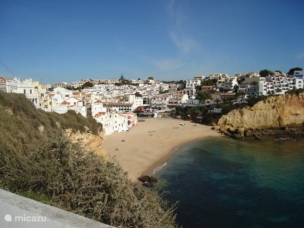 Carvoeira op 10  minuten rijden van Silves.