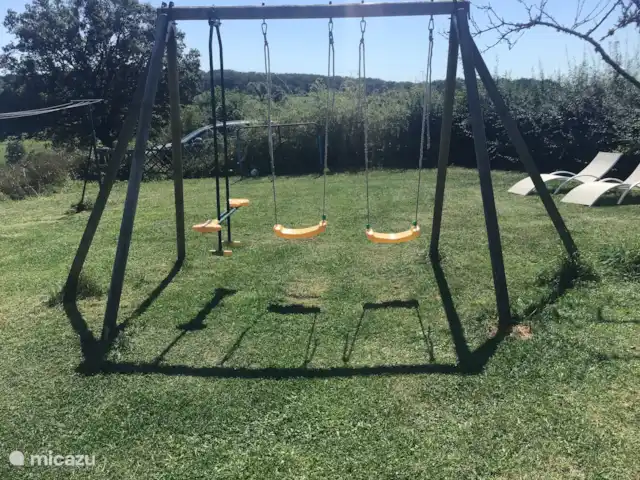 Domaine Imagine Silence huren in Frankrijk, Nièvre, Lanty - gîte / cottage De schommels.