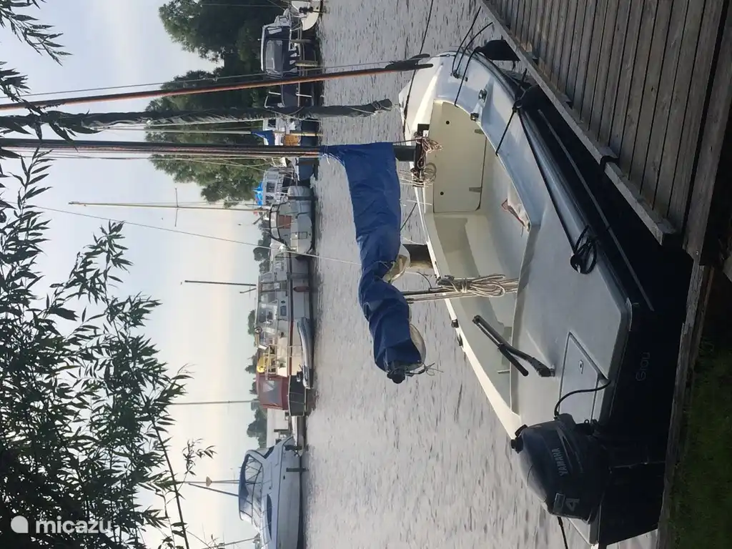 You can reserve the Polyvalk during your stay (requires sufficient sailing experience)