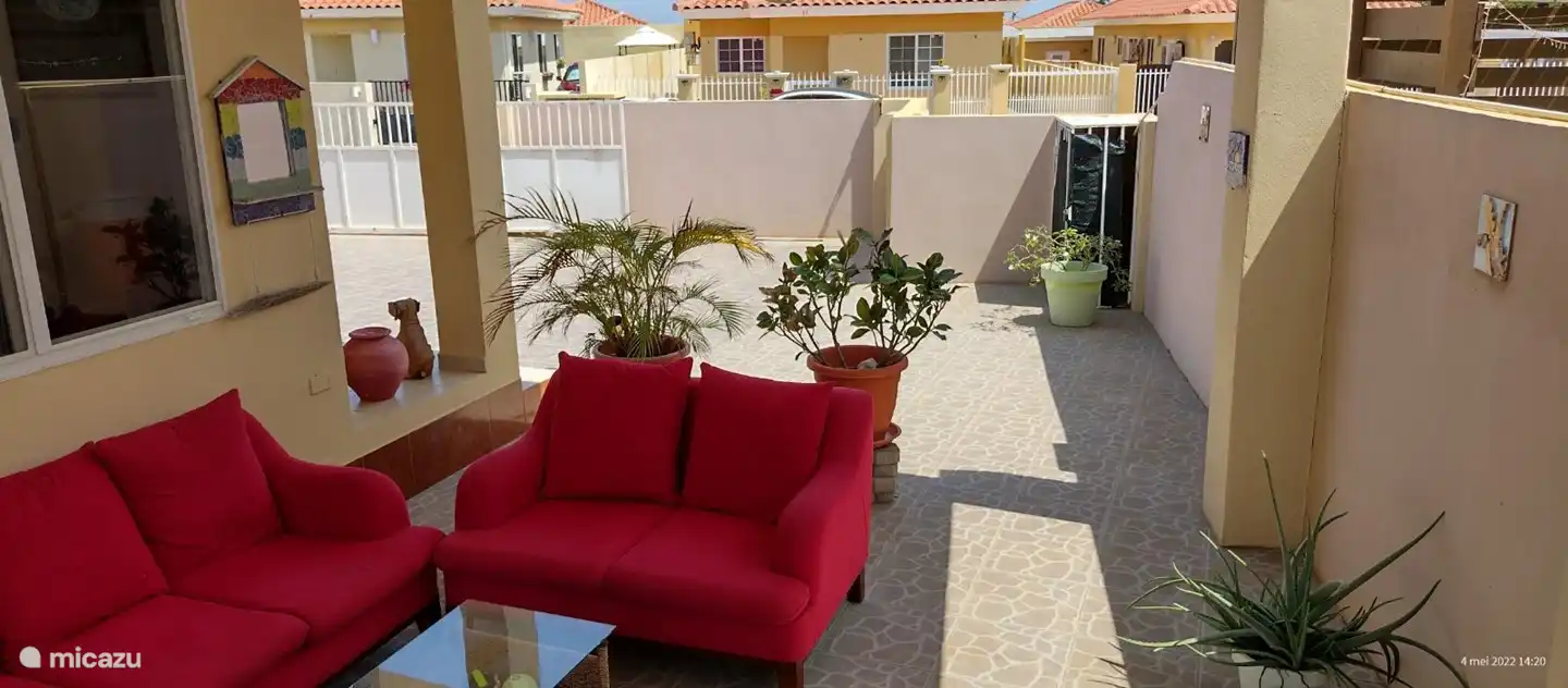 Lounge mit Frontansicht