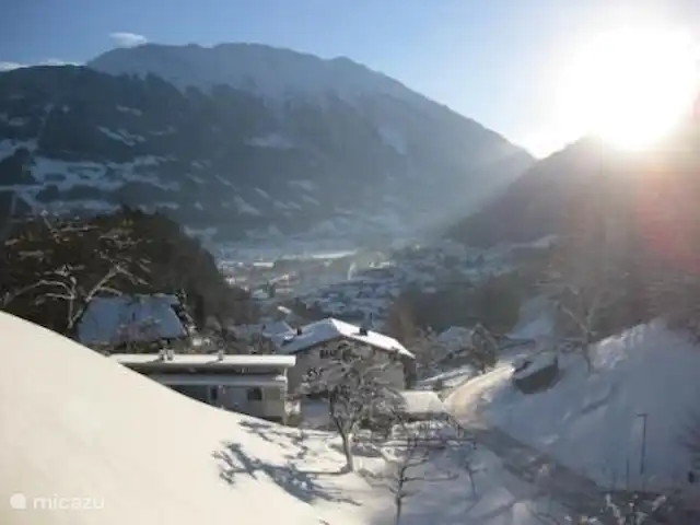 Montafón en Austria, Vorarlberg, Schruns - apartamento Vista desde el balcón en invierno