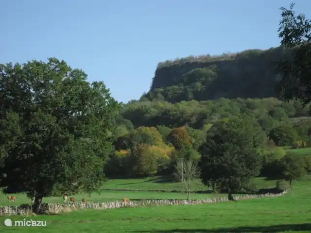 vakantiehuis huren in Frankrijk, Cantal, Beaulieu (Cantal) – Vakantiewoning Beaulieu Uitzicht tijdens een wandeling, onderweg lunchen we luxueus in Saignes.