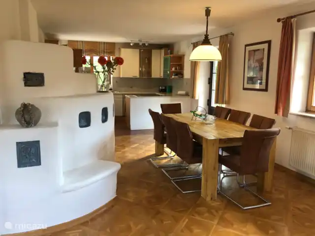 Chalet Naromoru huren in Oostenrijk, Salzburgerland, Saalfelden (Zell am See) - chalet De eettafel kun je makkelijk verlengen.
Dan hebben  ook 13 personenen plaats.