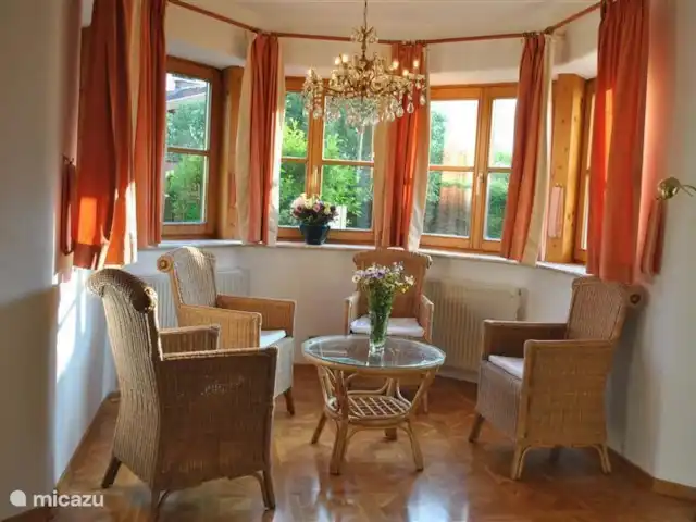 Chalet Naromoru huren in Oostenrijk, Salzburgerland, Saalfelden (Zell am See) - chalet De serre is ook een deel van de royale woonkamer.