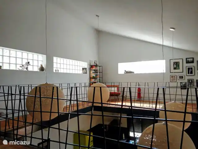 Villa de vacances de luxe, Finca Nirvana | Espagne, Andalousie, Colmenar - maison de vacances Mezzanine avec bibliothèque et siège