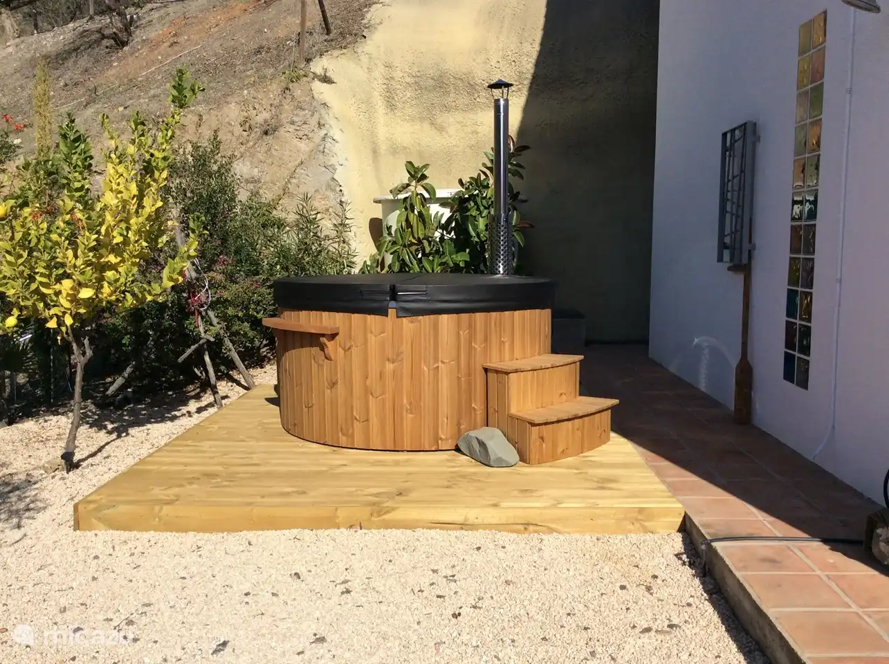 Bañera de hidromasaje de leña que incluye Jet & Bubble