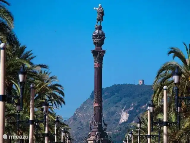 Villa de vacances de luxe, Finca Nirvana | Espagne, Andalousie, Colmenar - maison de vacances Málaga est la deuxième plus grande ville d'Andalousie et un magnifique centre commercial avec de nombreuses terrasses. La ville est située sur la mer Méditerranée et a un climat d'été méditerranéen, mais n'est pas affectée par la chaleur extrême. Il y a des hivers très doux avec des températures autour de 20 degrés