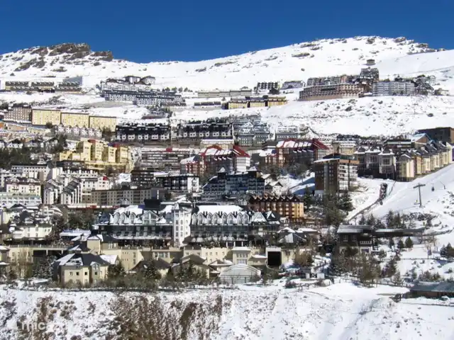 Villa de vacances de luxe, Finca Nirvana | Espagne, Andalousie, Colmenar - maison de vacances Février dans la Sierra Nevada. Domaine skiable magnifique et chaleureux